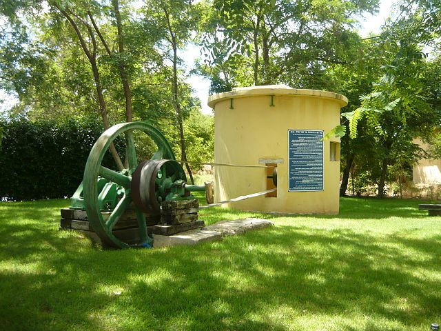640px-well_in_kfar_malal1