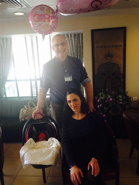 профессор Шиболет  с Леей Коэн и Шай Ли. (Medium)