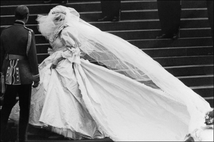 954958df4d564a820b2366076861e771