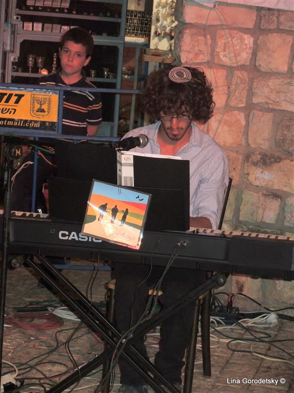 70-DSCN3575 (Medium)