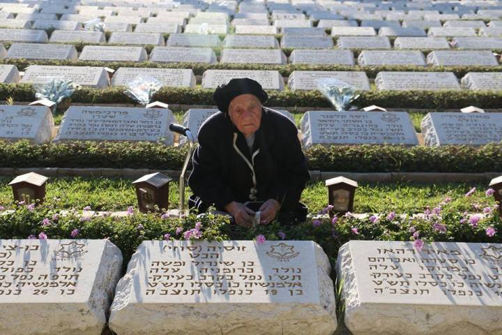 11232284_700586986743259_5640414060255510741_n (1)