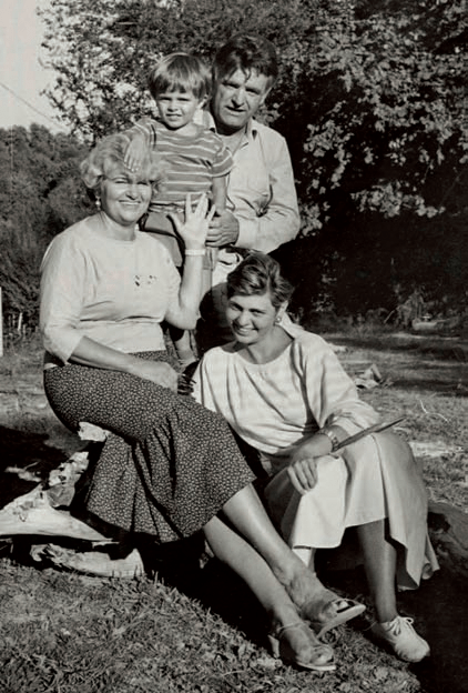 trade-club-e0ce8ace5b831a5e859cb15f2581bc820-2